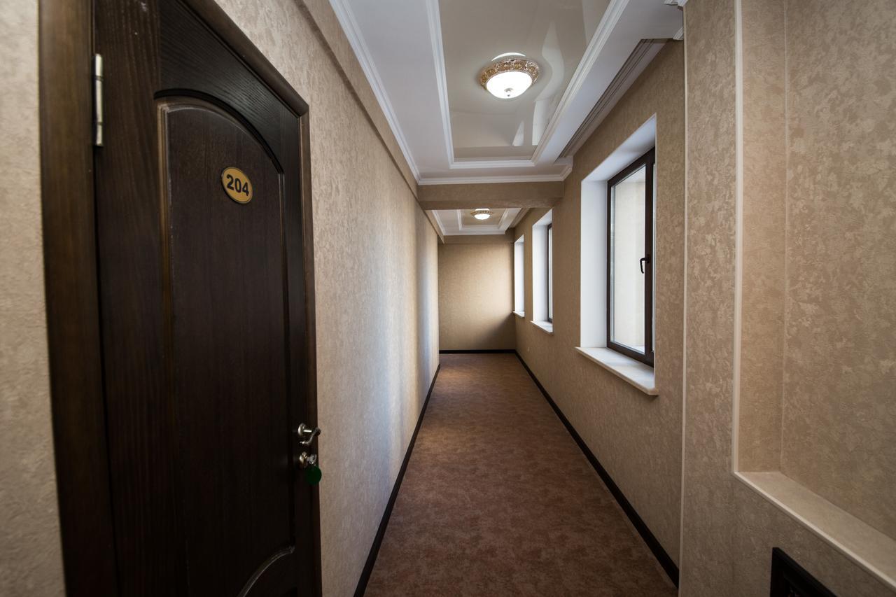 De'Mar Hotel Bişkek Dış mekan fotoğraf