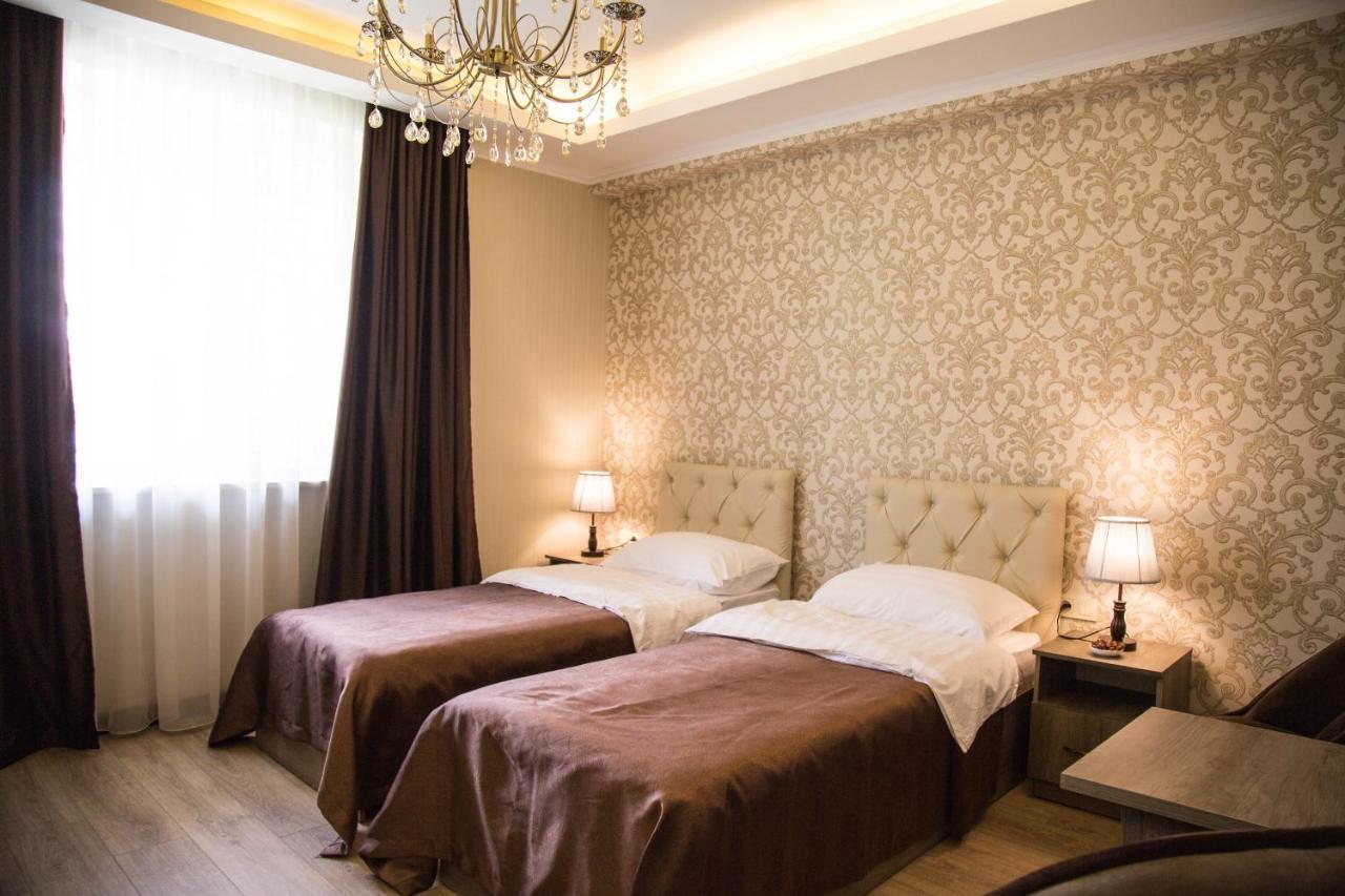 De'Mar Hotel Bişkek Dış mekan fotoğraf