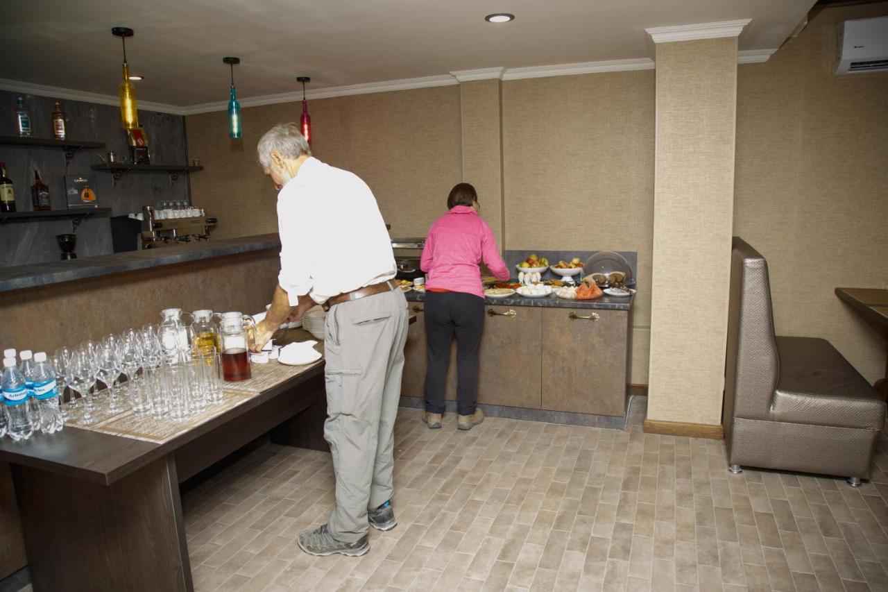 De'Mar Hotel Bişkek Dış mekan fotoğraf