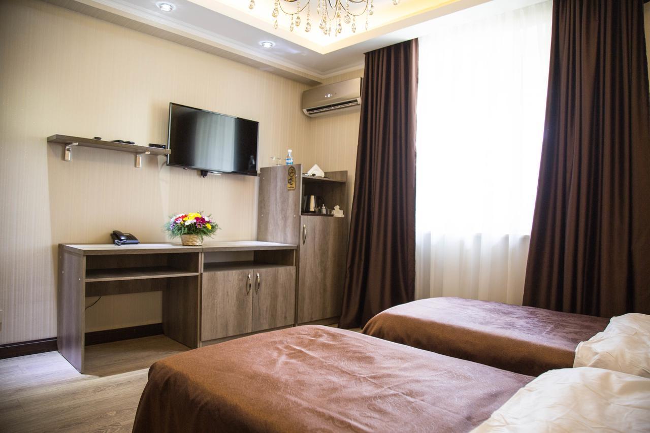 De'Mar Hotel Bişkek Dış mekan fotoğraf