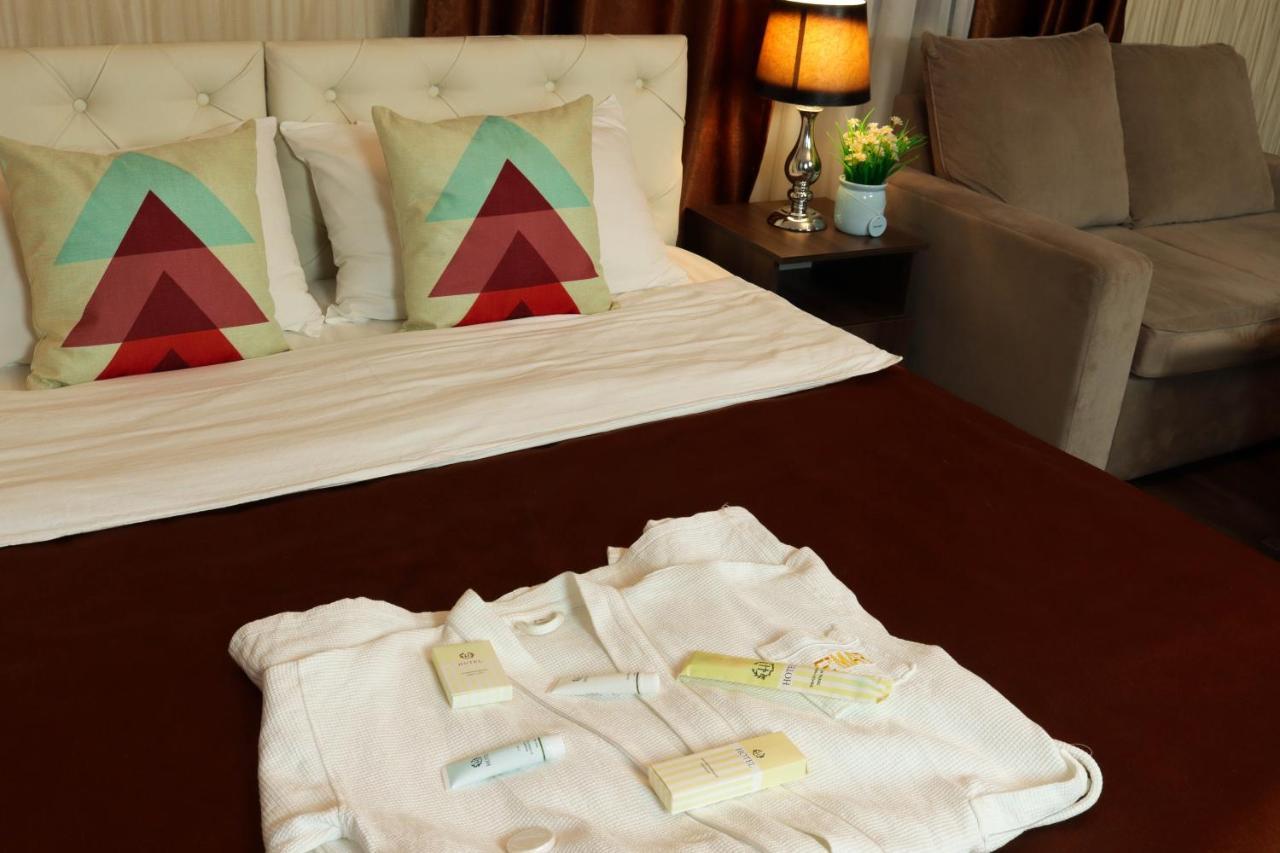 De'Mar Hotel Bişkek Dış mekan fotoğraf